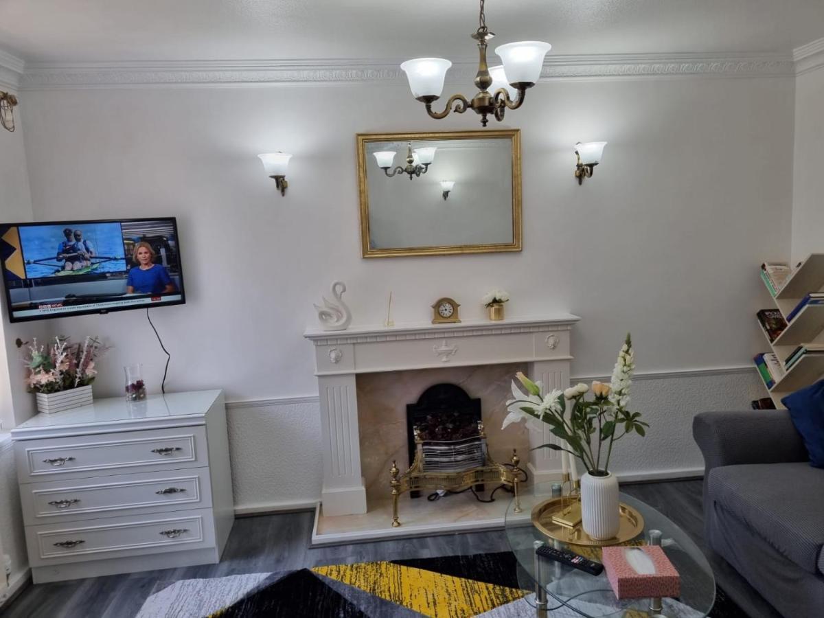 Centrally Located W/ Free Parking & Smart Tv Leeds  Zewnętrze zdjęcie