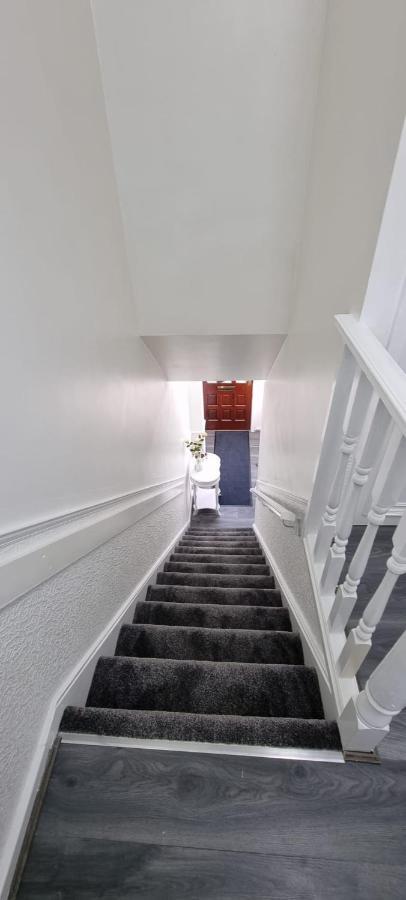 Centrally Located W/ Free Parking & Smart Tv Leeds  Zewnętrze zdjęcie